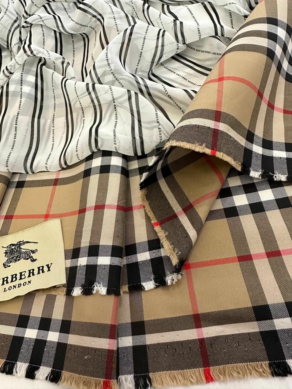 костюмная ткань *Burberry* костюмная ткань *Burberry*